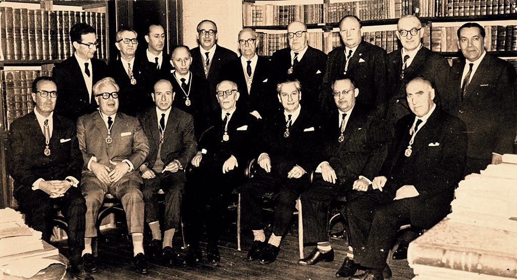 Membros da Real Academia Galega em 1963.