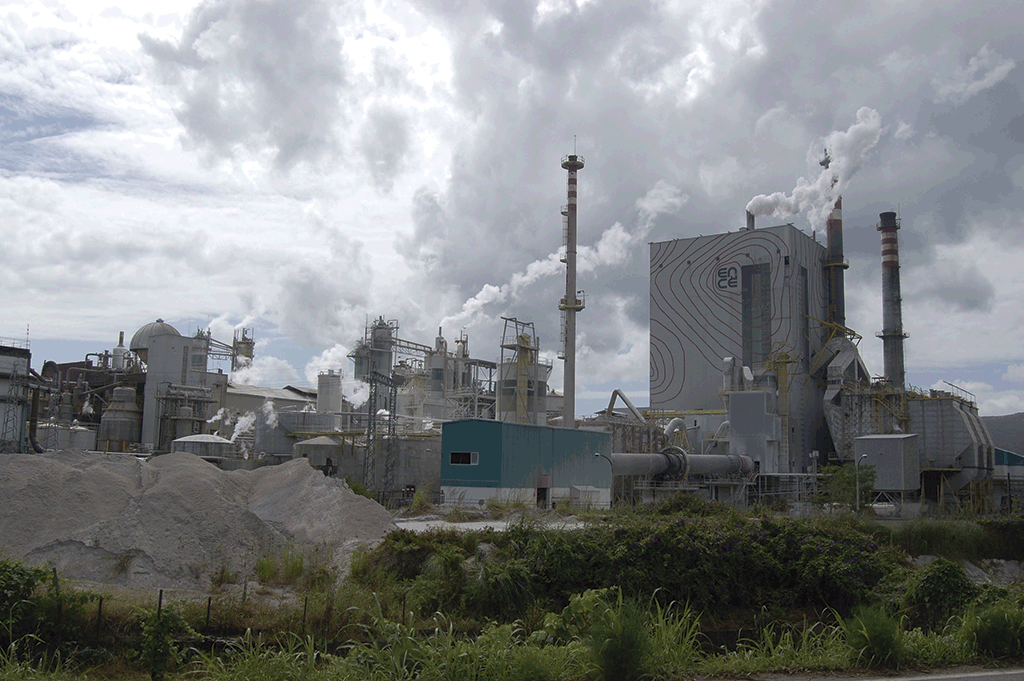 Imagem da fábrica de Ence, em Louriçám.