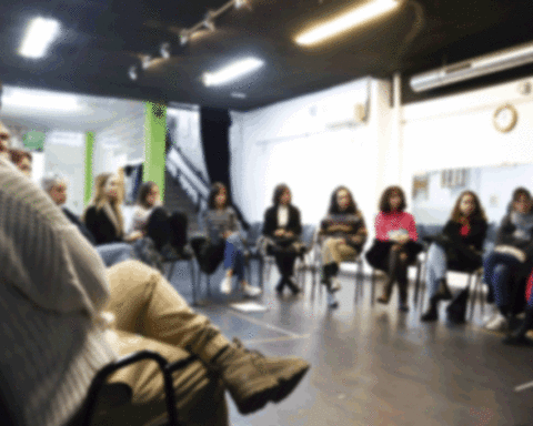 imagem da assembleia das 'creadoras feministas en Galiza', com várias participantes sentadas em círculo